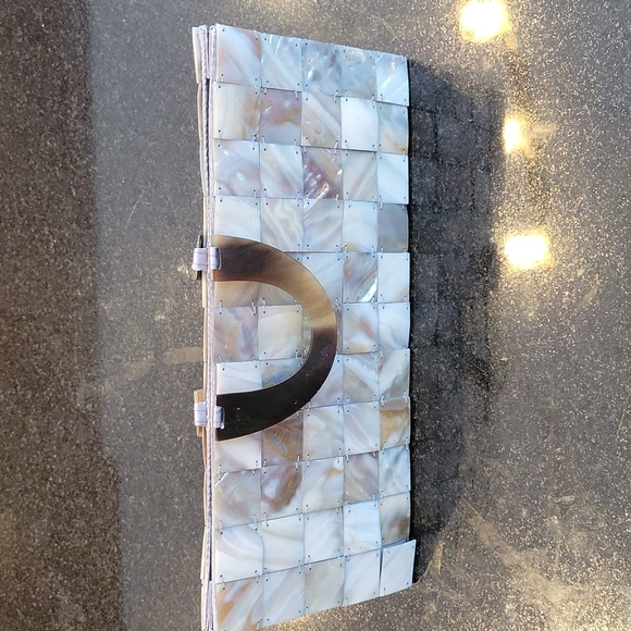 Purse - Picture 2 of 3